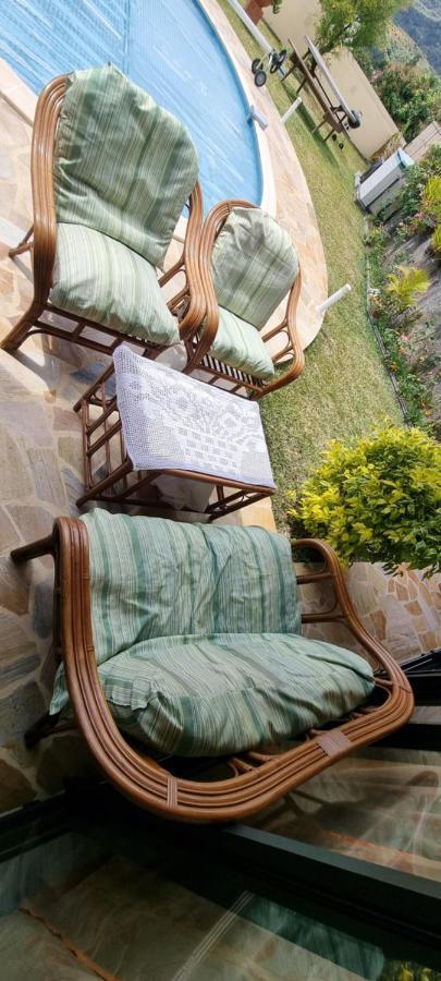 Bungalow Des Pensees Piscine Chauffee 28° Saint-Denis Extérieur photo